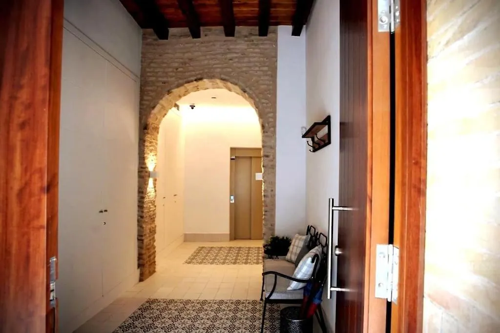 Mini Hotel In The Heart Of Sevilla For Exclusive Usage