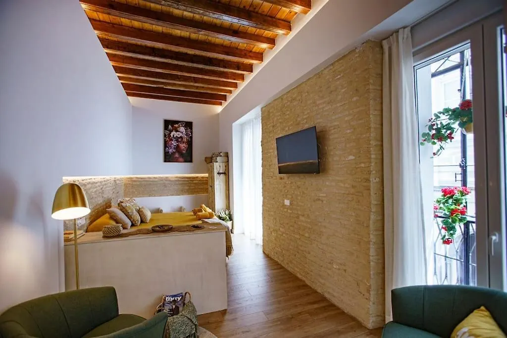 Mini Hotel In The Heart Of Sevilla For Exclusive Usage 0*, Seville